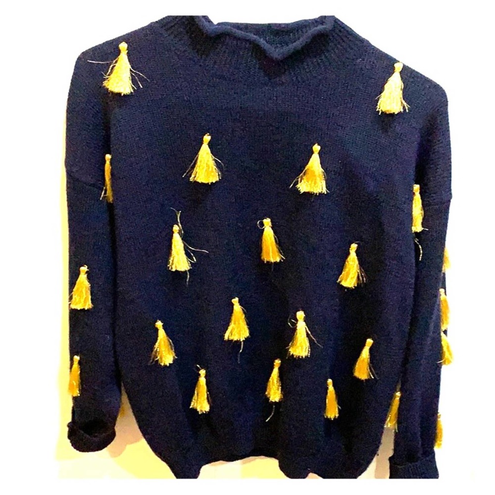 vintage Paula Saker women’s tassel 100% wool sweater size medium